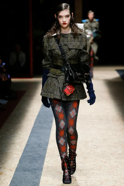 Look 22